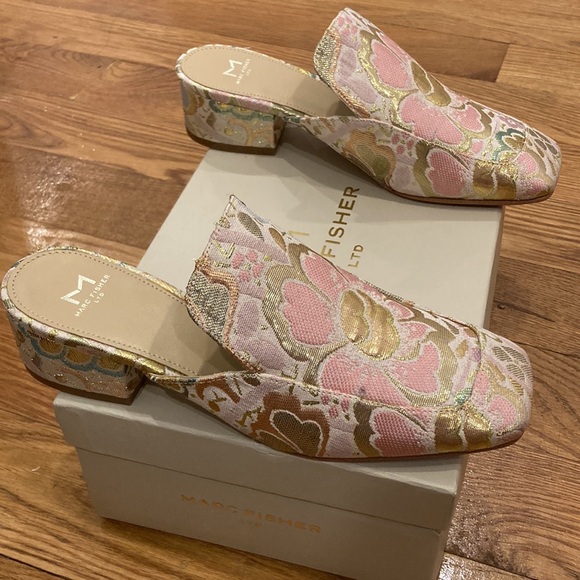 Floral Marc Fisher Mules - Picture 2 of 3